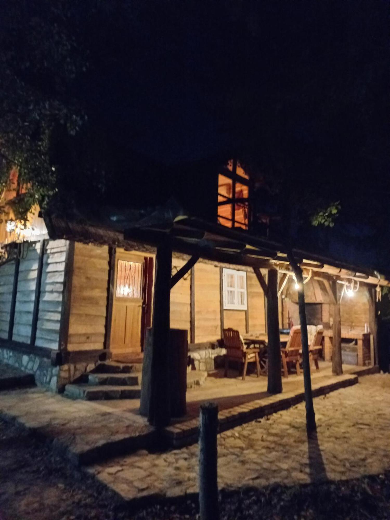 Magaze De Luxe Villa Gradacac ภายนอก รูปภาพ